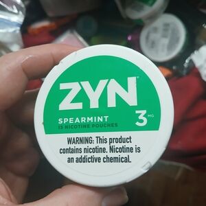 Spearmint Nicotine Pouches - Green